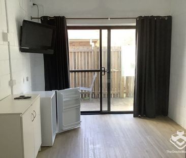 Self contained studio room in heart of Maroochydore - Photo 4