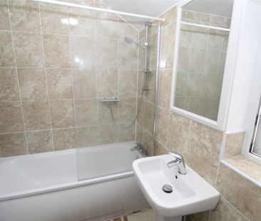 5 bedroom house to rent - Photo 2