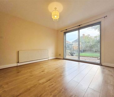 Wellington Avenue, Hounslow, TW3 3SY - Photo 1