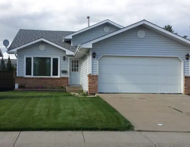 Pet Friendly 1 Bedroom West End Legal Basement Suite for Rent | 18820 80 Ave NW, Edmonton - Photo 1