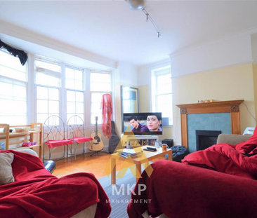 3 bedroom flat to rent - Photo 1