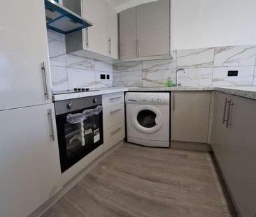 Woodfield Street, Morriston, SA6 - Photo 3