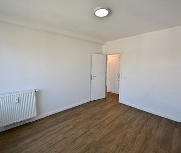 CENTRAAL GELEGEN 2-SLAAPKAMER APPARTEMENT TE HUUR MET STAANPLAATS I... - Foto 1