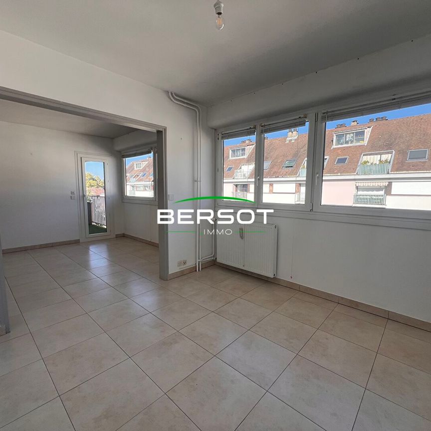 T3 de près de 80m² au centre Ville avec balcon, garage et cave - Photo 1