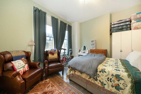 Sheringham Road, Islington, N7 - Photo 2