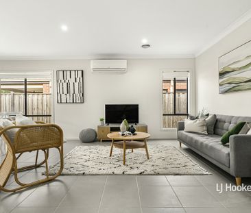 40 Grassbird Drive, Point Cook VIC, Belconnen - Photo 2