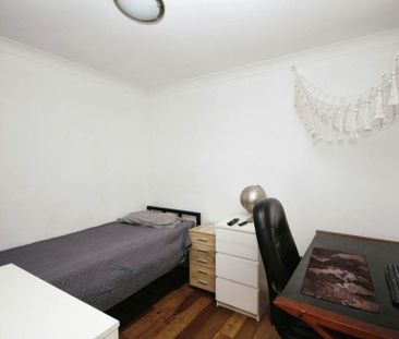 5 bedroom detached house to rent - Photo 4