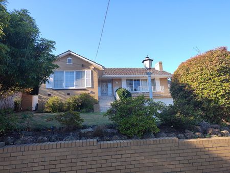 21 Hosken Street, Balwyn North - Photo 2