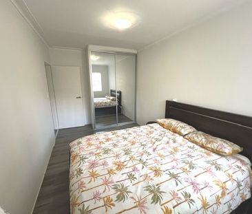 Spacious 2 Bedroom apartment - Photo 6