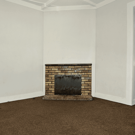 Lovely 3 Bedroom Home - Photo 1