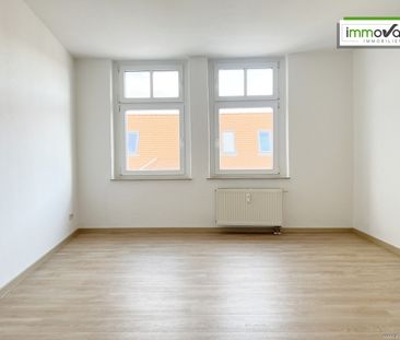 Schicke 3-Raum-Dachgeschosswohnung mit zwei Balkonen und Badezimmer... - Photo 4