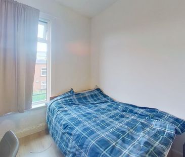 Ebor Mount, Hyde Park - Photo 1