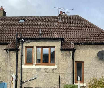 3 bedroom flat to rent - Photo 2