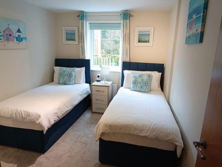 2 bedroom apartment to rent - Photo 5