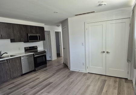 For Lease - 4263 Fourth Avenue Unit# 812, Niagara Falls, Ontario - Photo 2