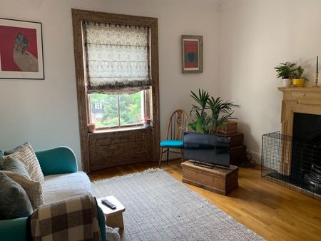 2 Bed Flat, Dartmouth Road, SE26 - Photo 2