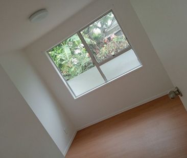 3 Bedroom + Triple garage - Rosehill Papakura - Photo 2