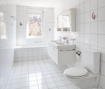 gemütliche 3.5 Zimmerwohnung mit Gartensitzplatz! - Foto 4