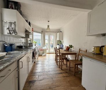 1 bedroom in a house share to rent - Photo 5
