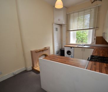 2 bed flat to rent in Whitefield Road, Glasgow, G51 - Photo 3
