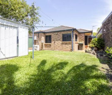 Well Proportioned 3 Bedroom Home in the heart of Sydenham - Photo 6