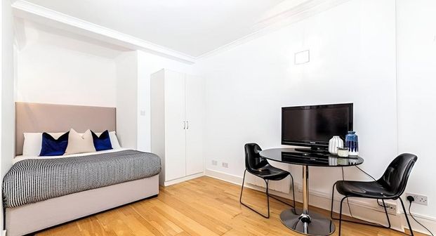 Studio to rent - Photo 1