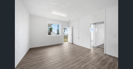 Newly Renovated Waterfront Unit - Photo 3