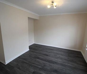 2 Bedroom Mews Available Arranging tenancy - Photo 6