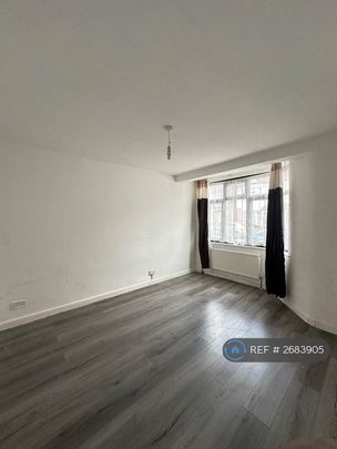 4 bedroom terraced house to rent - Photo 1