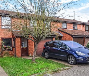 Oliver Close, Chiswick, London - Photo 2