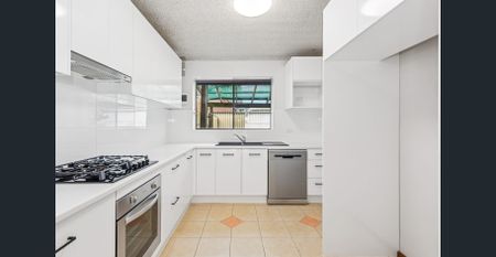 OPEN TO VIEW WEDNESDAY NOVEMBER 12th 4.30 - 5pm - Photo 2