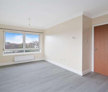 Pollard Road, Morden, SM4 - Photo 2