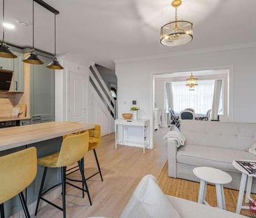 Ladysmith Road, Enfield, EN1 - Photo 1