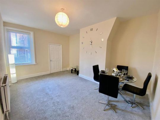 Faraday Grove, Gateshead - Photo 1