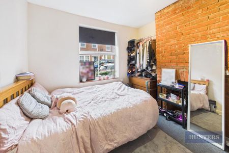 3 bedroom terraced house to rent - Photo 4