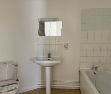 Location Appartement 2 pièces 47 m² La Châtre - Photo 2