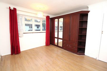 3 bedroom semi-detached house to rent - Photo 4