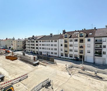 Geräumige und gepflegte Wohnung mit zwei Dachterrassen in zentraler Lage von München Laim - Foto 1