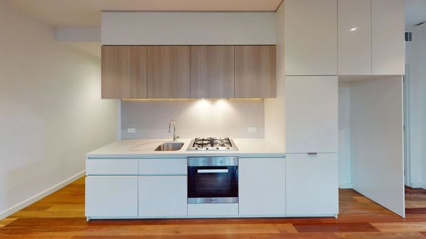 Stylish Boutique Apartment with Leafy Reserve Access - Photo 1