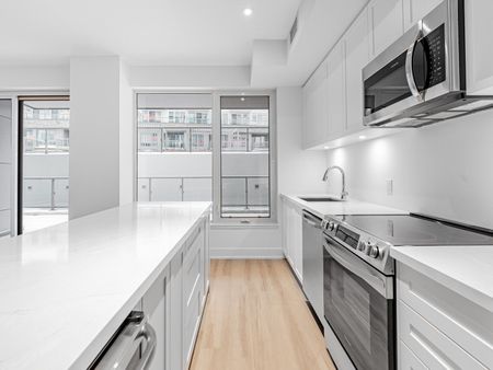 For Lease - 333 Sunseeker Avenue Unit# 138, Innisfil, Ontario - Photo 3