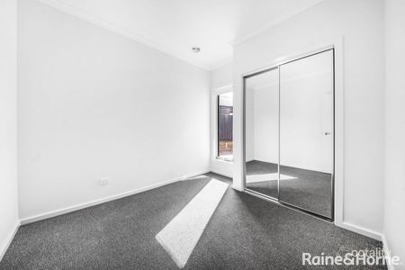 4 Bedroom Rental Home - Photo 3