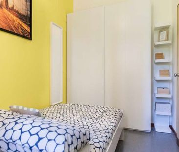 Via Giuseppe Frua, Milan, Lombardy 20146 - Photo 2