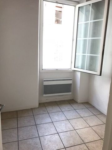 Appartement 2 pièces 30m2 MARSEILLE 6EME 500 euros - Photo 3