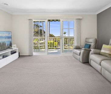 Tranquil Family Sanctuary with Ocean Outlook - Photo 3
