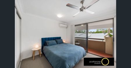 Beautiful Terrace home in Fitzgibbon Chase Estate with public transport, the local cafe and specialty shops only a short stroll away! - Photo 5