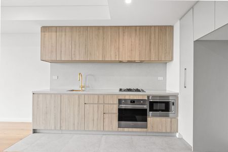 802/13 De Clambe Drive, Castle Hill - Photo 4