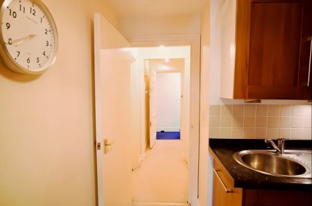 2 Bedroom 1 Bathroom - Photo 5