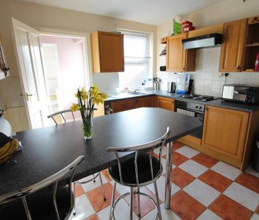 2 bedroom terraced house to rent - Photo 4