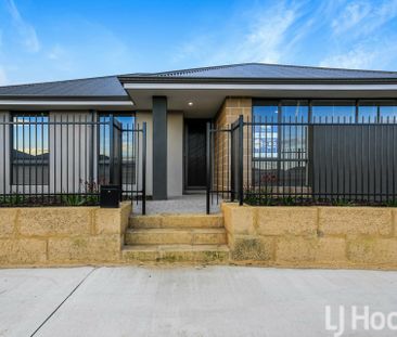 Modern Coastal Living � Spacious 4 Bedroom Home with Theatre Room - Photo 3