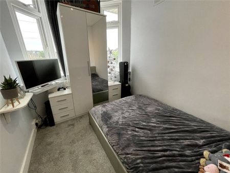 Beswick Avenue, Bournemouth, BH10 - Photo 3